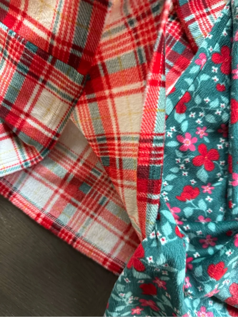 2 Cat & Jack Girl Long Sleeve Holiday Pajama Gowns Red Plaid & Green Floral Sz8